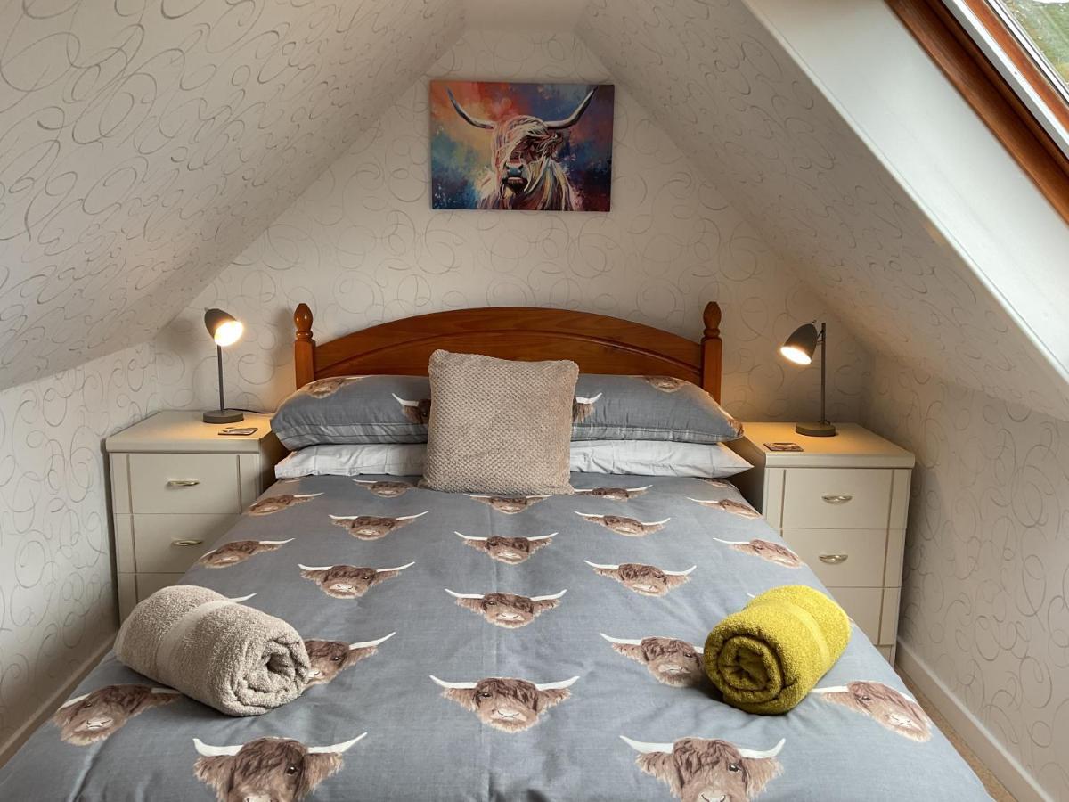 6 Calbost Villa Exteriör bild
